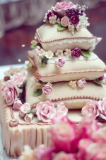 Pillow Cake