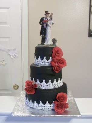 Gothic Rose Romance Wedding Cake